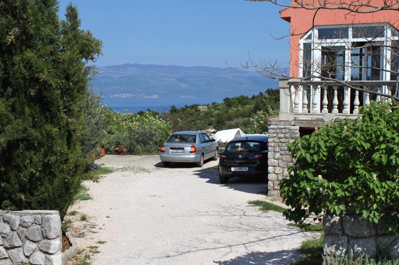 Apartments With A Parking Space Vrbnik, Krk - 429 Kültér fotó